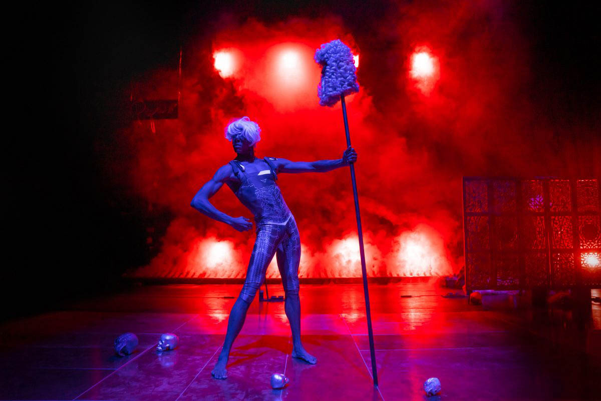 Still Not Still by Ligia Lewis | Photo © Ligia Lewis/Maritz Freudenberg | Light: Joseph Wegmann
