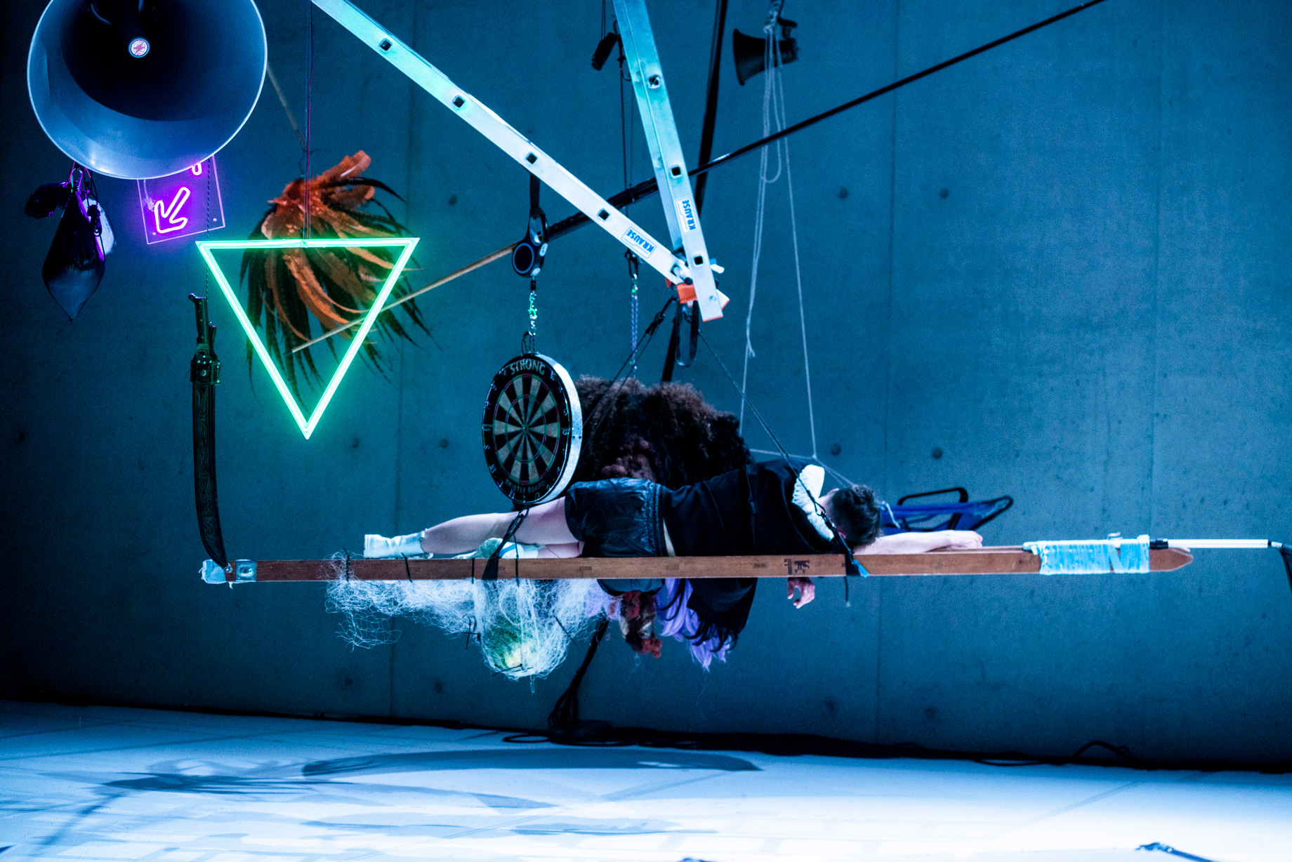 No Gambling by Simone Aughterlony & Julia Häusermann | Photo © Maxi Schimtz | Light: Joseph Wegmann